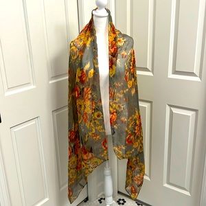 Gray floral wrap scarf